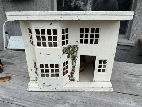 Vintage dolls house - vintage,
