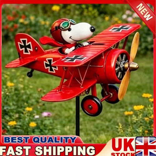 Snoopy pilot flying biplane - pilot,
