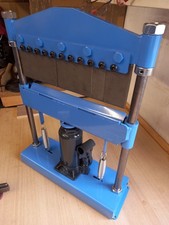 Hydraulic sheet metal folder press brake