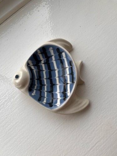 Hornsea fish wall - plaque, blue