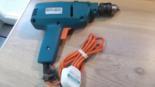 Black decker drill - &,