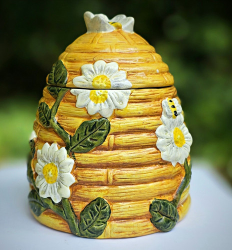 Vintage ceramic beehive with - ceramic,