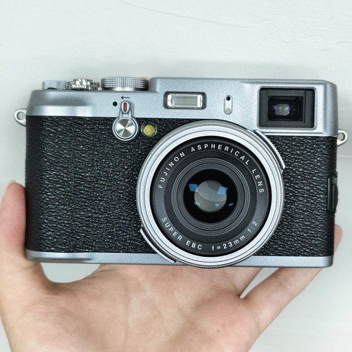 Fujifilm x100 silver - silver, 16.3mp