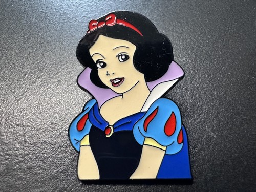 Snow white enamel pin - snow,