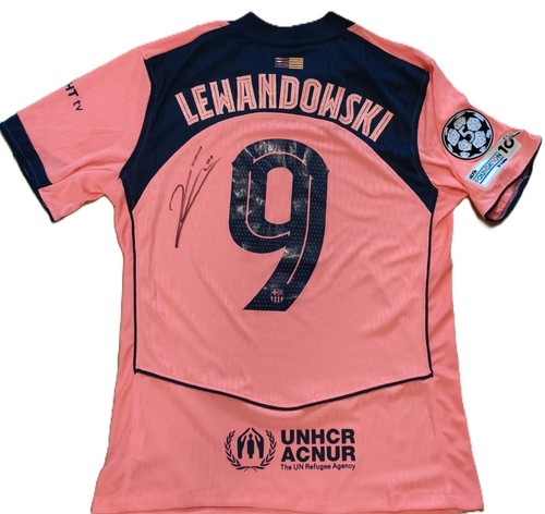 Hand signed robert lewandowski - signed,