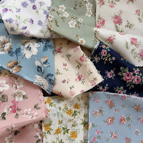 Floral polycotton fabric off - polycotton,
