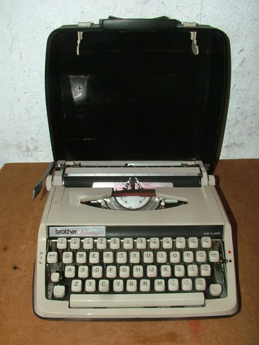 Brother deluxe 800 portable - brother,