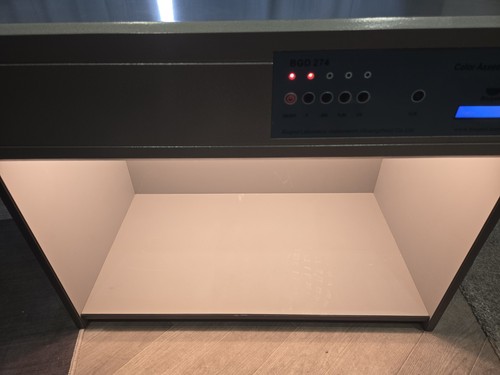 Colour matching cabinet - colour, color