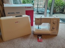 Janome 7025 Sewing Machine
