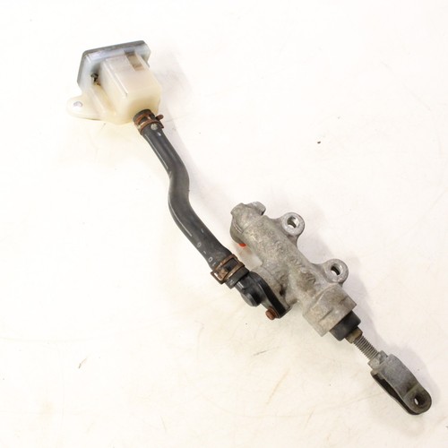 Suzuki rear master cylinder - rear,