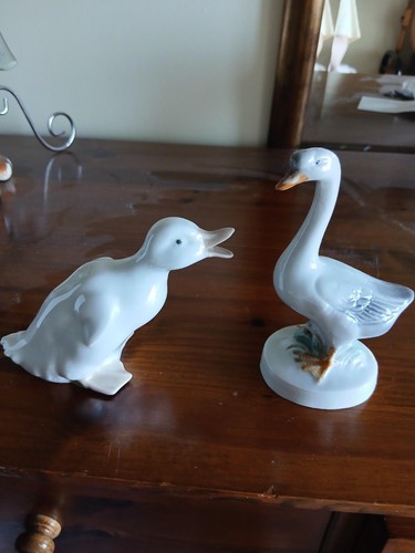 Ornaments figurines duck - /,