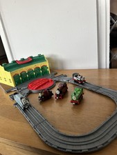 Thomas & Friends Take N Play Vintage Die Cast Trains Set & Tidmouth Shed Track