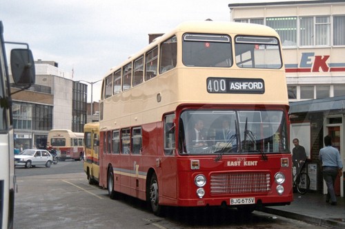 Bus photo east kent 7675 - -,