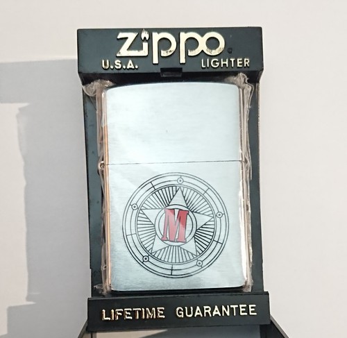 Marlboro red vintage zippo - vintage,