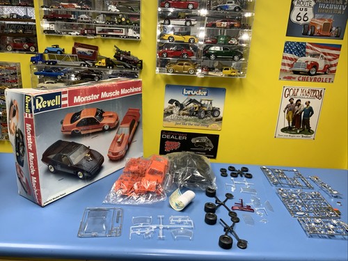 Vintage plastic model car - plastic, kits