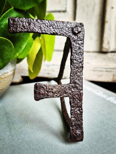 Antique branding iron - branding, f