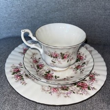 ROYAL ALBERT  TEA TRIO  UNUSED