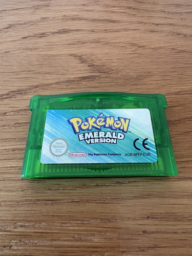 Genuine pokemon emerald - pokemon,