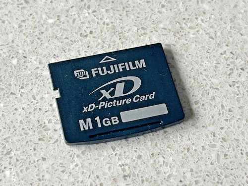 1gb fujifilm memory card - 1gb,
