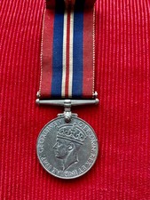Second World War Medal With Ribbon 1939-1945 King George VI (Ref:B1)