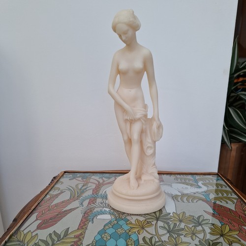 Vintage sculpture figurine - sculpture,