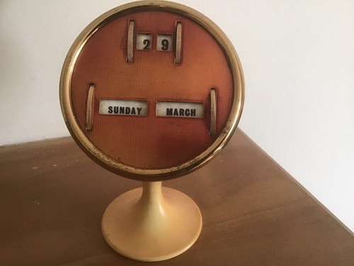 Vintage perpetual desk - vintage,