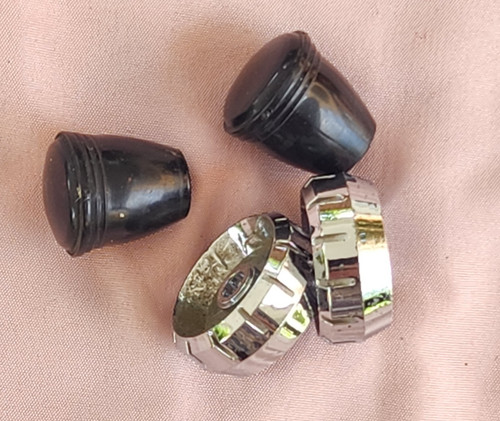 Vintage radio knobs triumph - radio,