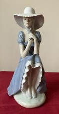 Lladro Nao Figurine La Pamela 0229 Porcelain Lady Figure Blue and White