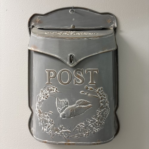Old vintage style metal - style, french