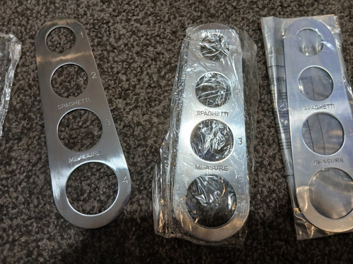 Metal spaghetti pasta - pasta, measure