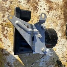 2011 BMW 3 SERIES E90 ABS PUMP CONTROL MODULE  6789301    6789300-01