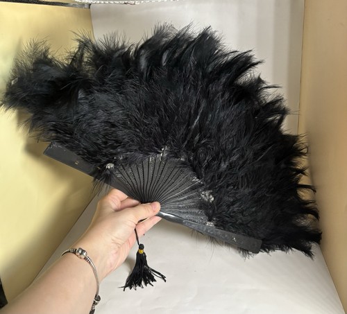 Black feather folding hand fan - black,