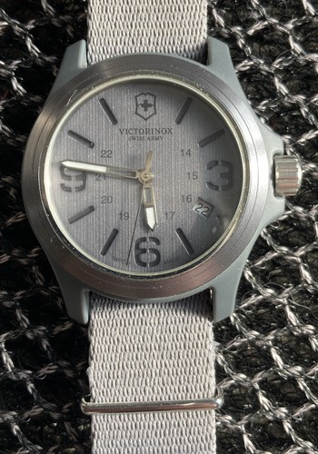Victorinox swiss army - victorinox,