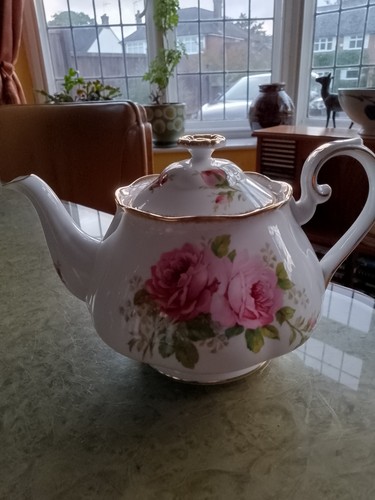Vintage royal albert - royal, american
