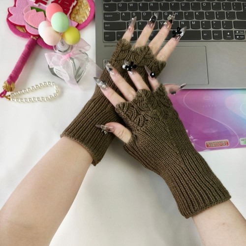 Knitted fingerless glove - knitted,