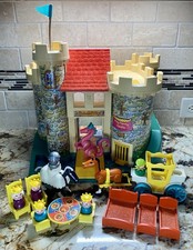 Fisher Price Vintage 1974 Little People Play Family Castle #993 COMPLETE