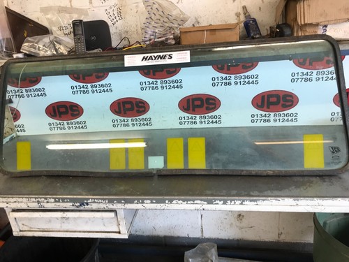 Rear cab window - /, screen