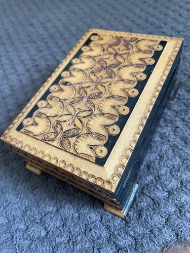 Woden jewellery box - , trinkets