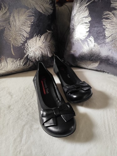 Heavenly feet black - feet,