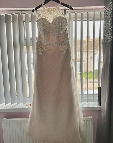 Mark lesley wedding - lesley, dress