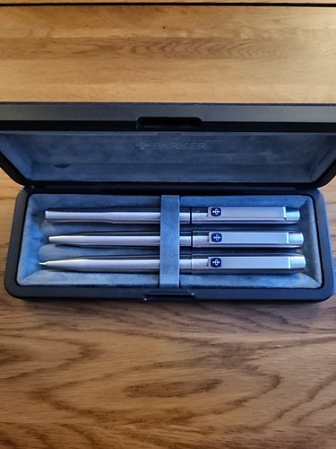 Vintage parker blue trim - vintage,