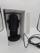 Blue Yeti Professional Multi-Pattern USB Condenser Microphone - Blackout