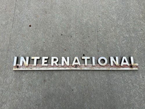 International b275 b414 bonnet - international,