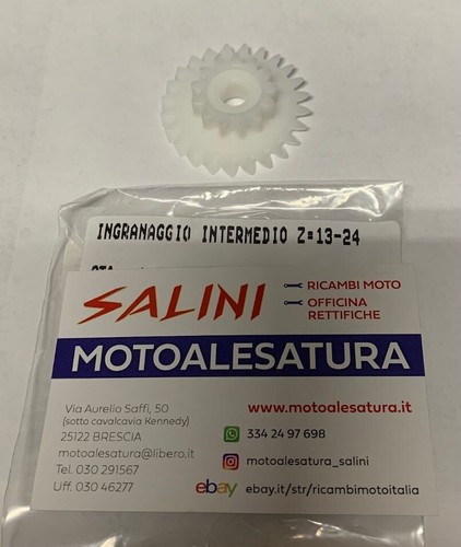 Intermediate gear water - gear,