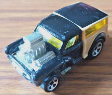 Hot Wheels Morris Wagon Minor
