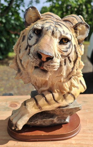 Hand painted resin - painted, tigers