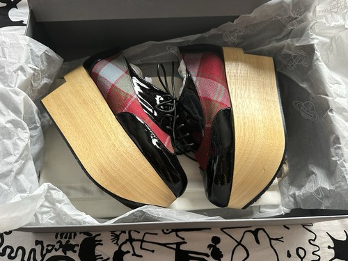 Rare vivienne westwood worlds - vivienne,