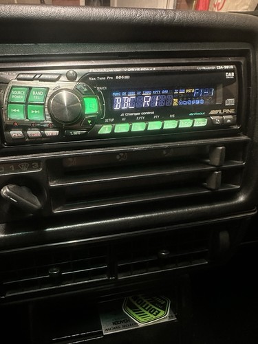 Alpine cda 9811r car radio - alpine,