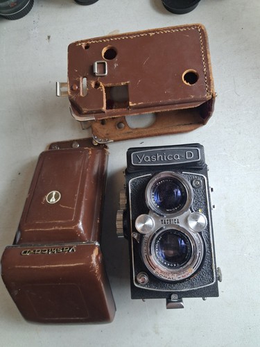 Yashica tlr 6x6cm - d,
