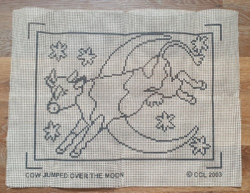 Tapestry canvas the cow - tapestry, jumped